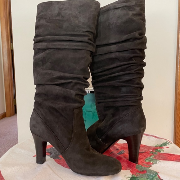 New Nine West size 8 brown suede slouchy heeled boots - Picture 2 of 7